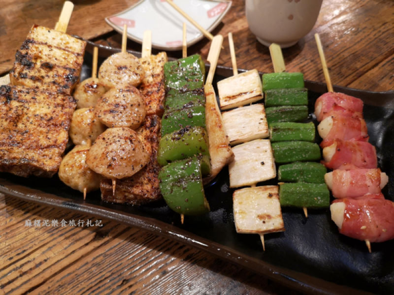 【台中 豐原】豐原廟東排隊美食、消夜、小酌，日式居酒屋『串串串燒』(內含菜單
