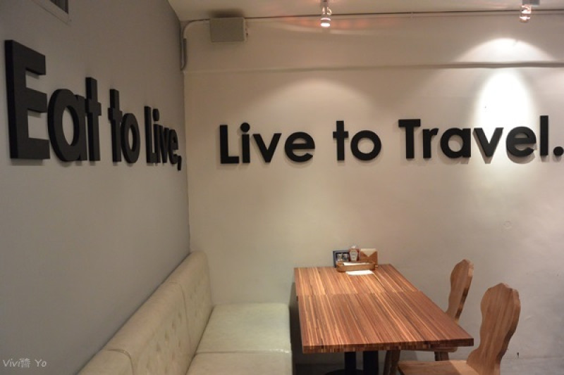 *台北信義區*Café Café 樂子咖啡~簡約風格黑白灰