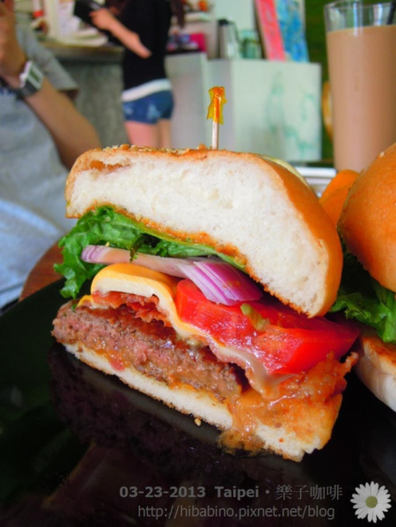 [食記] 台北‧市政府站 Brunch time☼Cafe Cafe 樂子咖啡