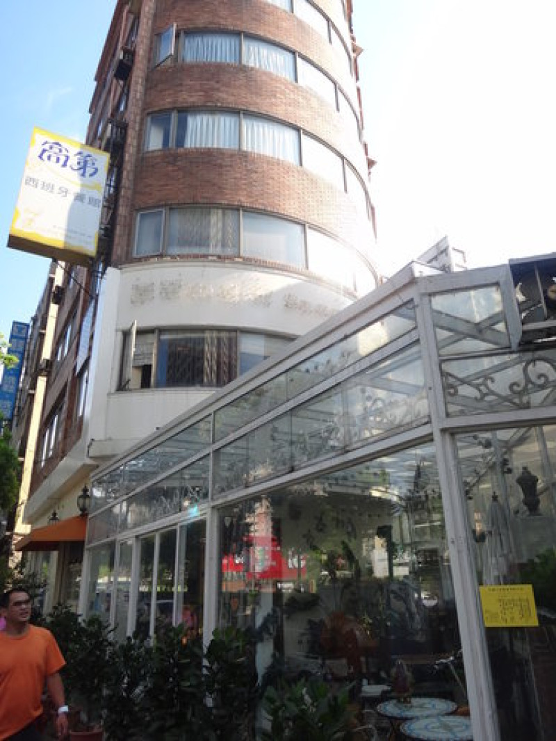 西班牙高第咖啡館