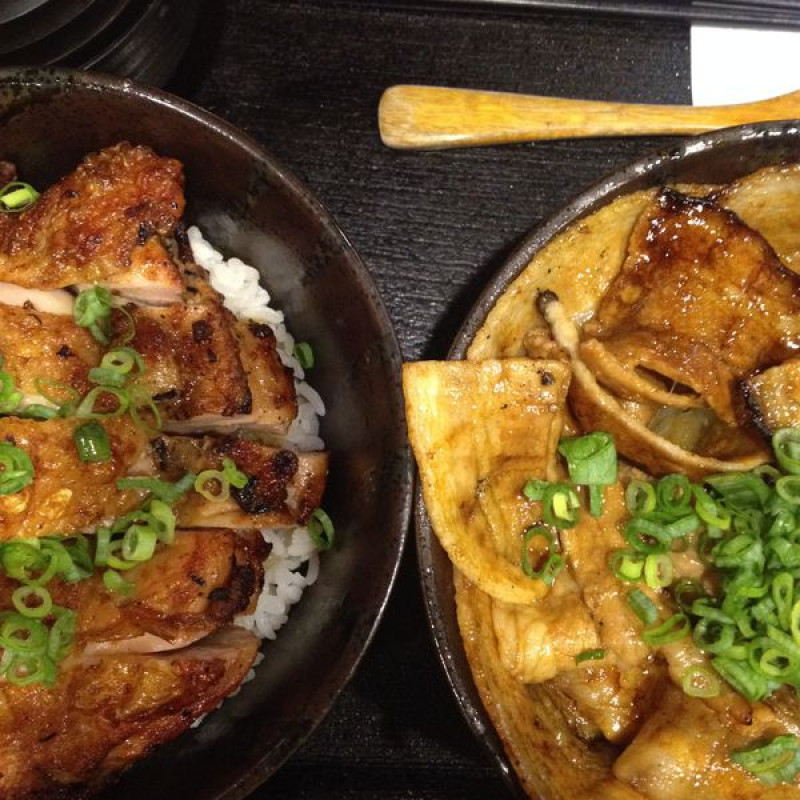 【食記∥台北】燒丼株式會社 捷運台北101世貿站ˍ隱藏在台北信義威秀美食街的排隊名店ˍ愛食肉滿足口慾的天堂