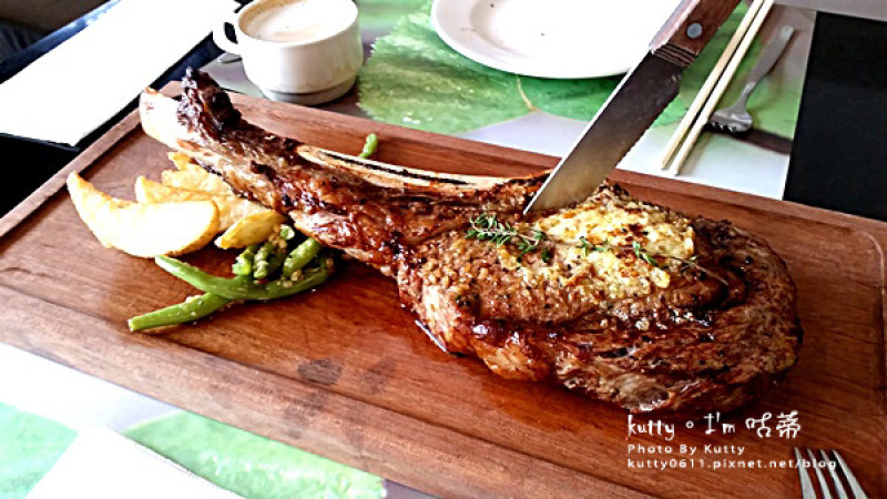 ▌新竹吃到飽 ▌新竹老爺酒店Le café自助餐廳，根本是衝著戰斧牛排來的～