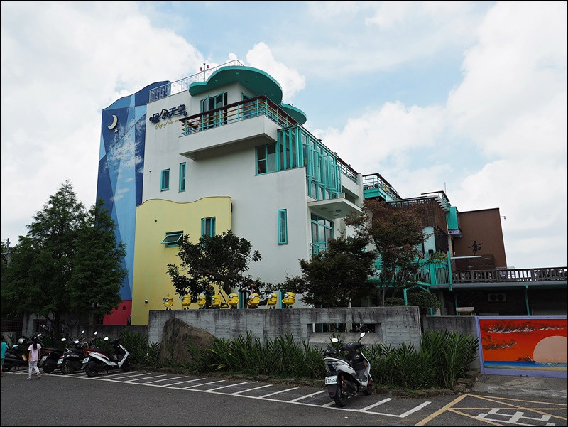 [南投] 星月天空猴探井景觀餐廳 一次看見180度的浪漫夜景 還有許多可愛的小動物的南投親子餐廳