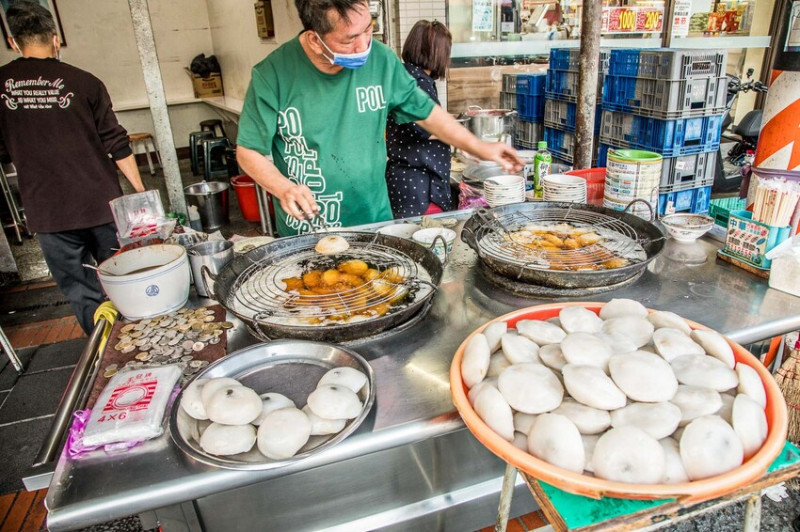 彰化縣鹿港鎮鹿港肉圓林｜吃彰化肉圓就是圖一個Ｑ，祖傳三代市場肉圓老攤