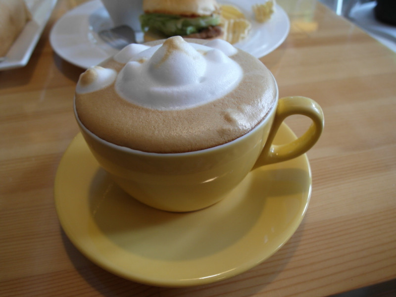 [美食]52cafe~迷人死了立體小熊拉花--台中