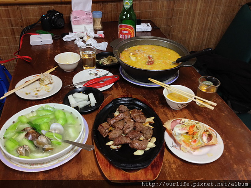 台中．肉甜味鮮的生滾蟹黃粥@獅兄弟風味小酒館