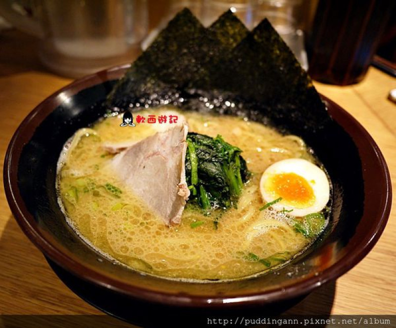 [食記]台北忠孝復興站 太龍軒 SOGO地下街美食 超濃郁豚骨醬油拉麵沾麵 御飯糰 單點套餐 日式拉麵 日式料理 排隊美食 忠孝復興美食/忠孝復興餐廳