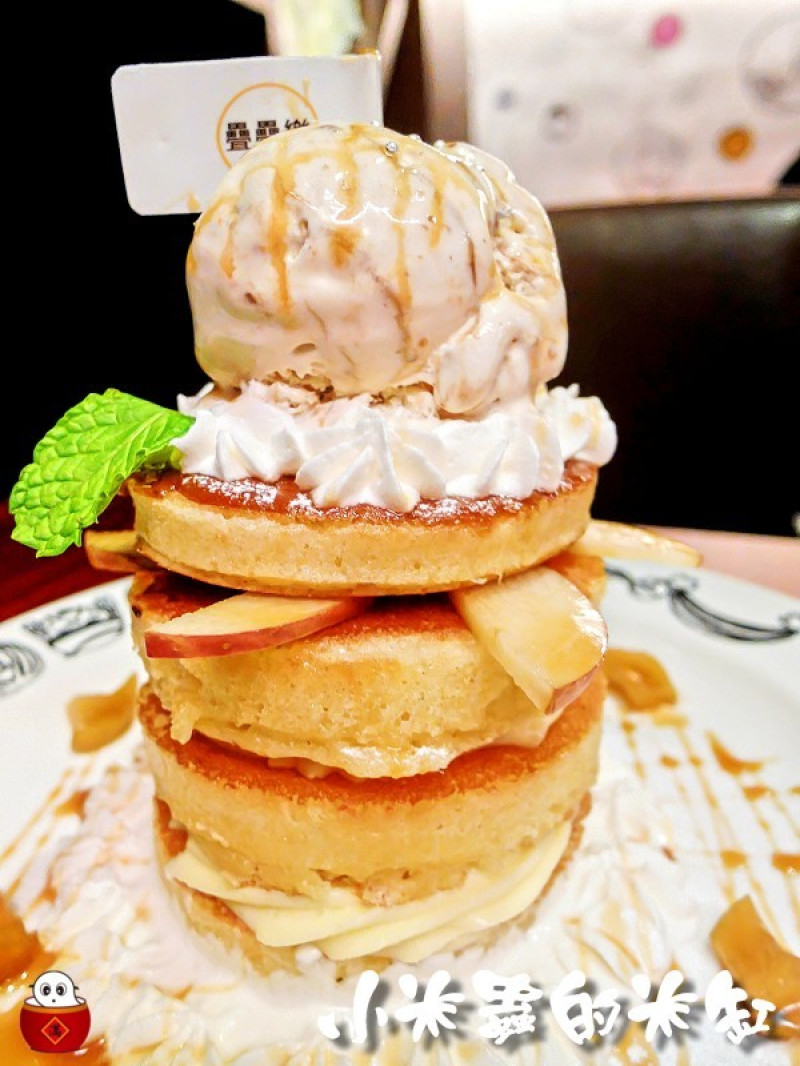 【捷運中山站】疊疊樂~焦糖肉桂蘋果疊疊樂/黑色魔幻疊疊疊/起司雞肉烤餅