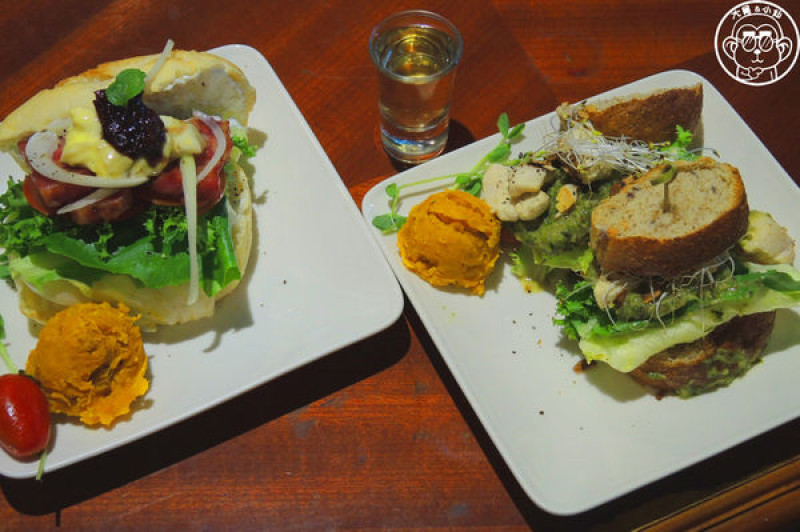 呷飽祙【台北大安･hi，日楞咖啡 Ryou Cafe】一起去愛這片土地吧        
      