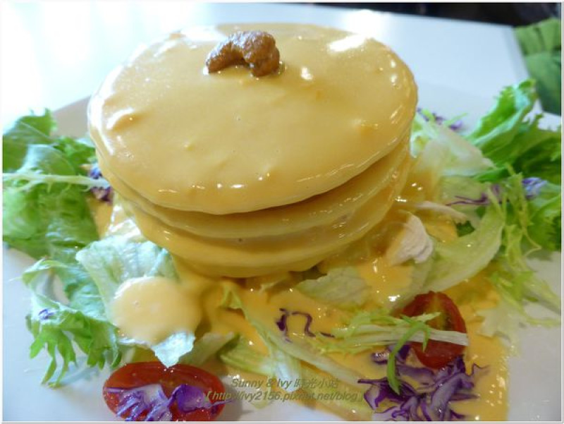 【板橋食記】柏林頓花園（誠品板橋店）。這煎餅也太起司了