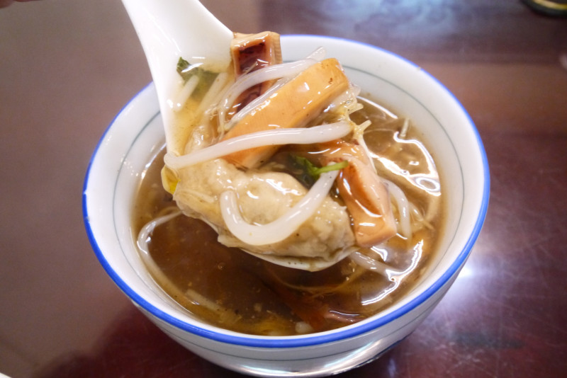 台中北區-紅辣椒魷魚羹 真材實料的發泡魷魚香