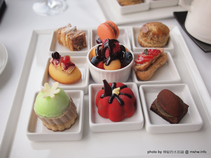 新年快樂! 大年初一的貴夫下午茶 ~ 台中西區"Top of one 頂餐廳 - Hotel ONE Taichung 台中亞緻大飯店"九宮格下午茶