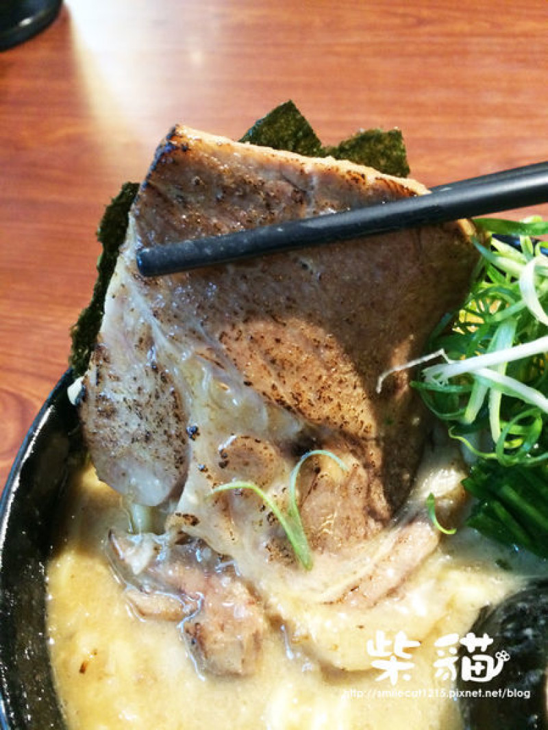 【台北】不是重口味者勿入（笑）濃郁ＭＡＸ的豚骨拉麵:::柴貓IN【鷹流拉麵】