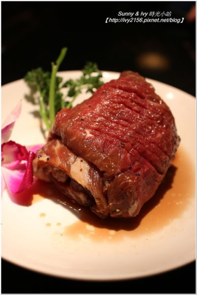 【桃園中壢食記】兩班家韓式烤肉（大江店）。只要懶懶享受，全程專人服務