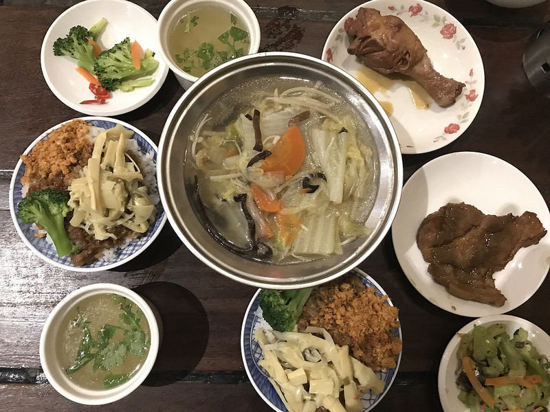 [宜蘭] 宜蘭- 金澤滷肉飯 ~ 宜蘭激推高CP值滷肉飯