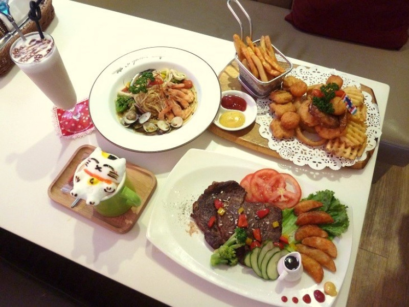 夢幻童話的空間,提供美味鬆餅和義大利麵-台北下午茶西門町餐廳Oyami Cafe体驗心得              