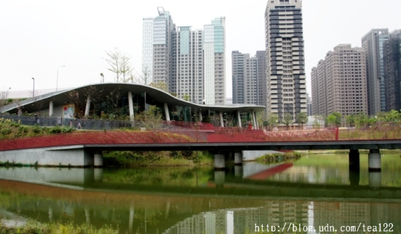 四月南風台中秋紅谷一日遊