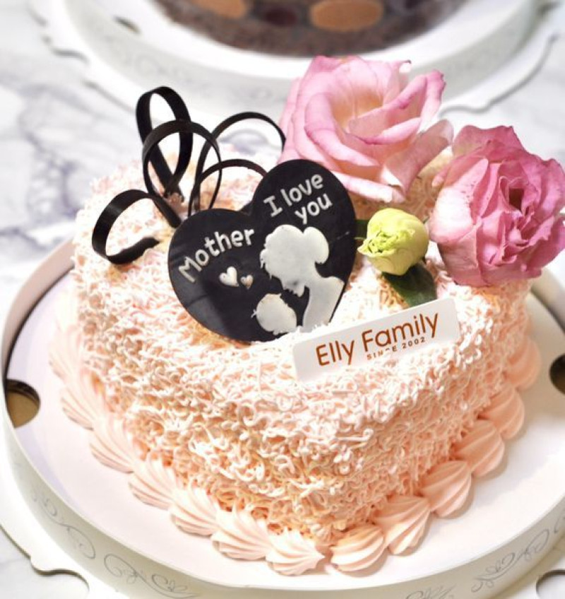 新竹光復路艾立蛋糕.心馨相繫.72%櫻桃巧克力.兔兔重乳酪.love義式乳酪.2020母親節蛋糕預購中