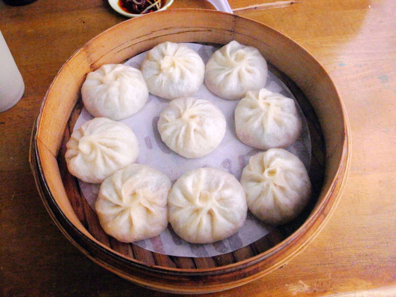 【宜蘭】現包現蒸最新鮮。日本雜誌推薦。「羅東」特色小吃票選第二名〝林記 〞鮮肉小湯包