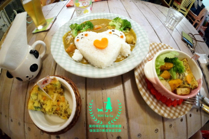 小孩散步tot ta-ta► 台北 大安區 ◄ 捷運沿線必吃美食：捷運大安站 x 貓咪咖啡廳，復古雜貨風舒服自在 / wifi / 插座 / 菜單 /不限時間