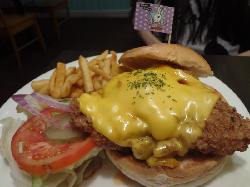 1020714[禮官三小愛台灣]Rabbit Rabbit Burger兔子兔子漢堡好吃到跳起兔子舞左腳、右腳、前跳、後跳、跳跳跳