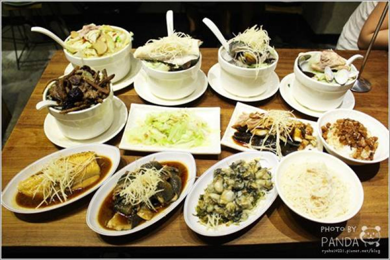 台北中山｜雙月食品社．台大醫院附近高CP值滿料超人氣養生雞湯、藥膳食補、新鮮鮮蚵產地直送