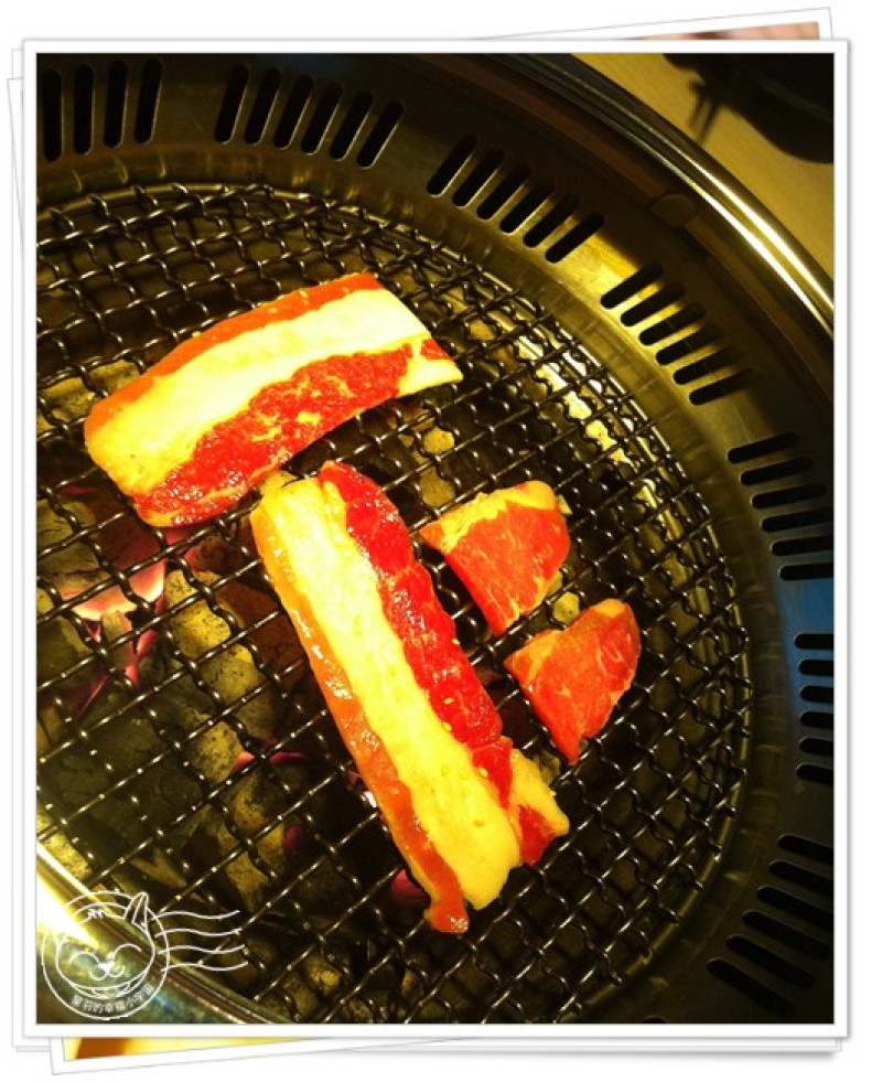 【星羽愛美食-台中】餐點服務無可挑剔，甜點讓人大呼過癮~小匠屋燒肉。