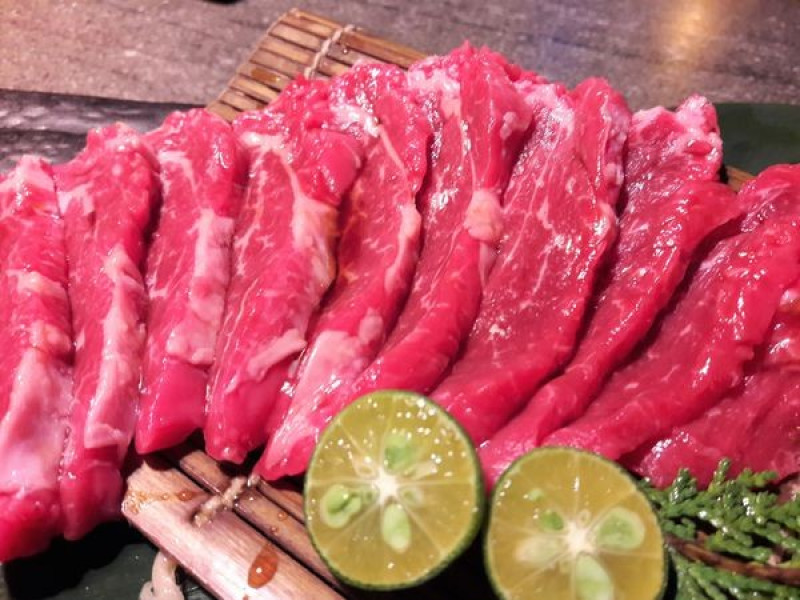 【台中南屯區】台中公益路燒肉佼佼者-森森燒肉！網友激推肉質超厚超鮮美，CP值超高！離屋馬只隔一條馬路！