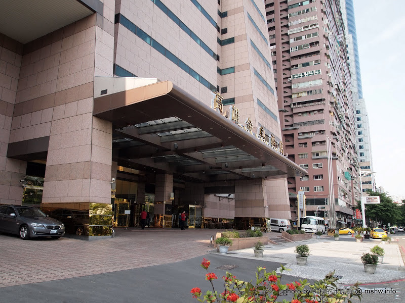 痞子英雄(Black & White)拍攝景點巡禮 ~ 高雄苓雅〞高雄金典酒店〞