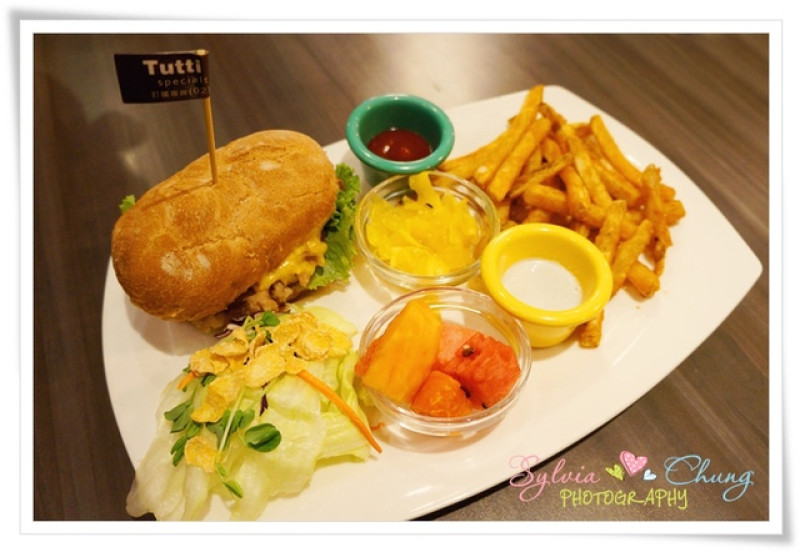 Tutti Café 圖比咖啡