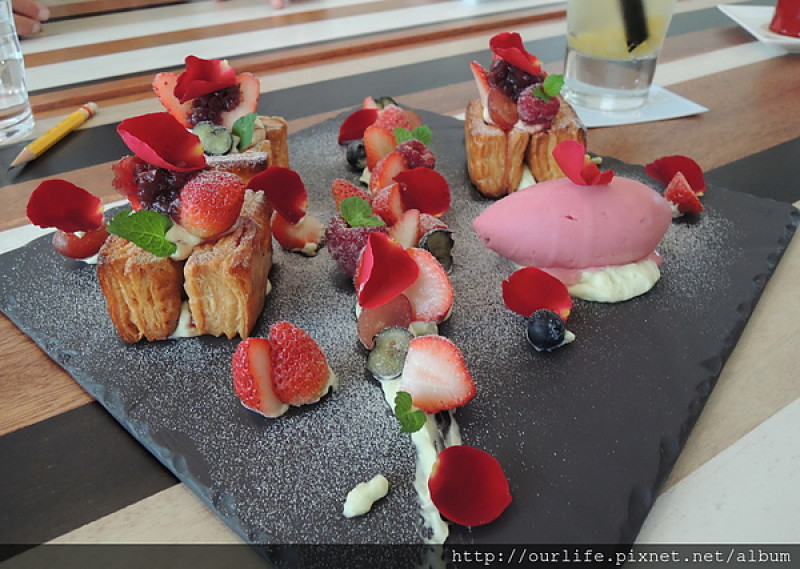 台中．曖昧又矯情深得我心的下午茶甜點@小梗甜點(+wifi)