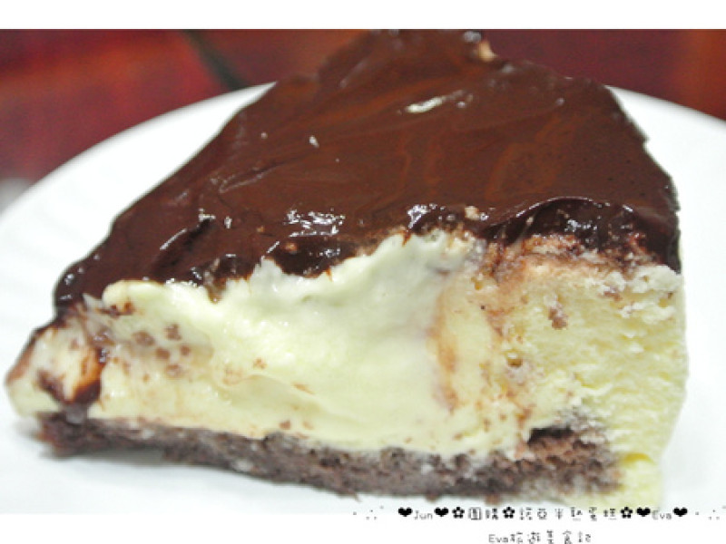 【食記-團購美食】oO。中壢　諾亞半熟蛋糕專門店　草莓乳酪蛋糕（上班這檔事推爆）、半熟蛋糕、半熟蜂蜜蛋糕、愛文芒果融心乳酪　會融化的蛋糕，大家吃過嘛？！o○。oO。o○。　