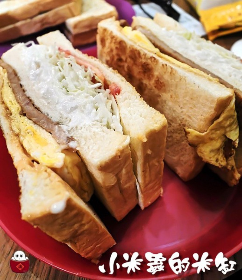 【台北捷運士林站】豐盛號-炭烤吐司/紅茶牛奶