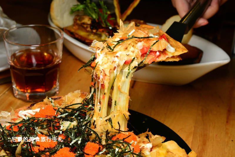 [台北內湖] 超香濃誘人起司瀑布披薩 Aqua Kiss 水吻2 近內湖科學園區西湖站創意美食義大利麵燉飯推薦食記 