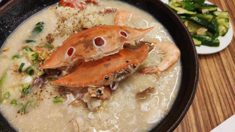 金山老街(金包里老街)-新北金山吃不停/金山鴨肉.大碗螃蟹粥.手撥包.蔥油餅.阿玉蔴粩 - 潔絲蜜愛生活