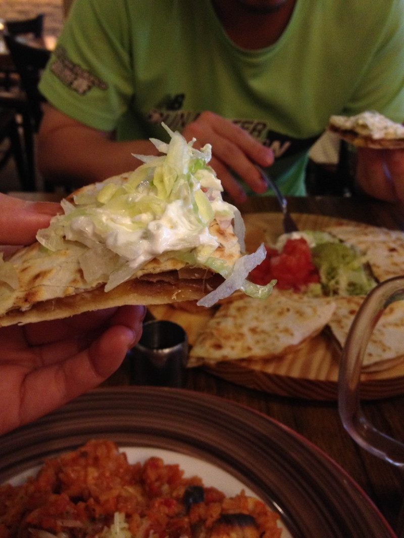 [台北東區]The Chips 美式餐廳: Qesadilla、西西里海鮮燉飯