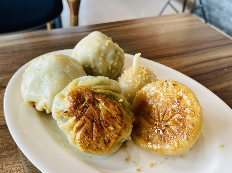 【台中 中式料理】滬舍餘味餐館，上海生煎包專賣。老味道的特殊錯過這村沒那個店