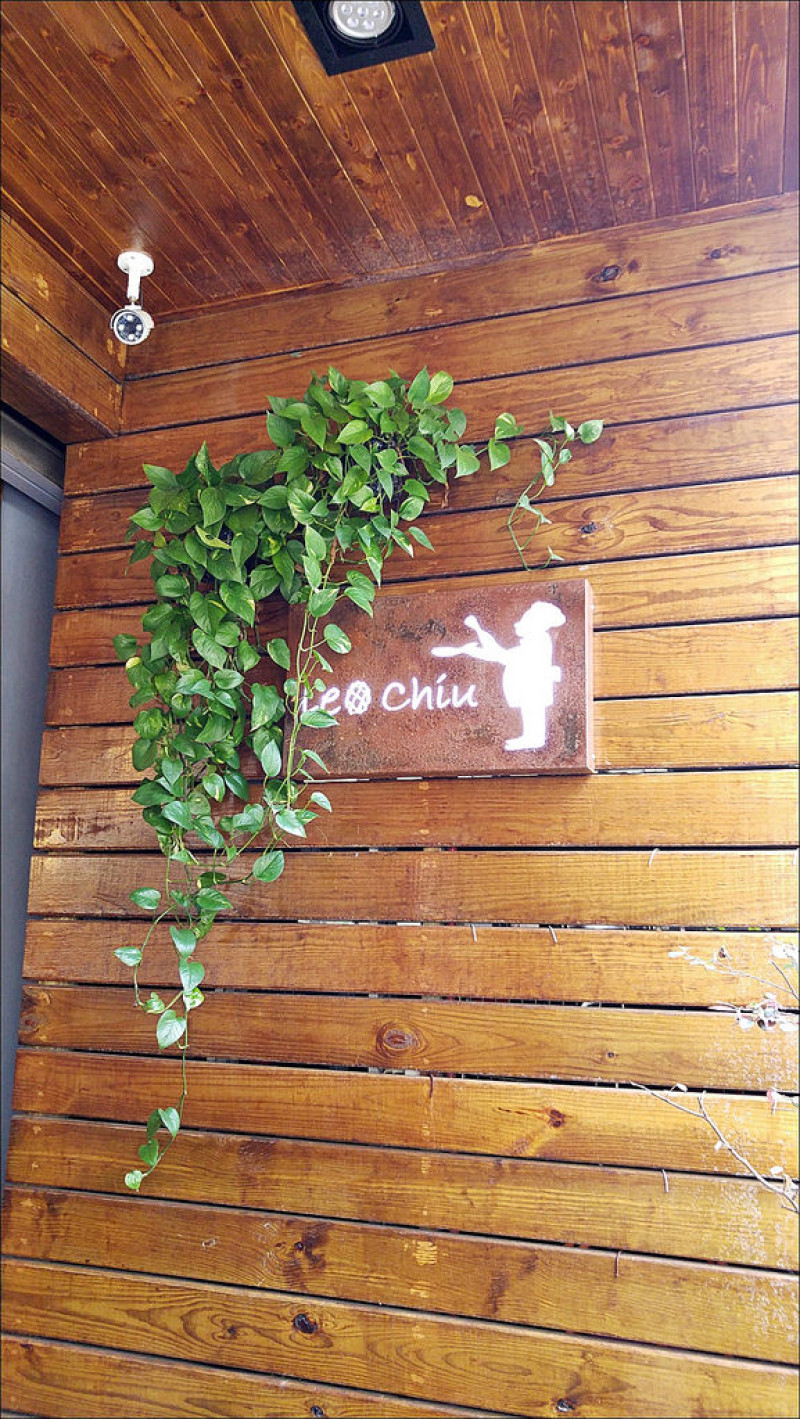 [台中] 樂丘廚房 東海店 東海人氣早午餐義大利餐廳 餐點很創新鬆餅漢堡跟舒芙蕾鬆餅很特別