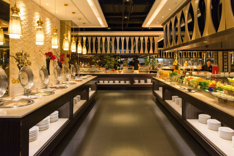 潮港城太陽百匯，台中自助餐Buffett吃到飽，各式美食目不暇給