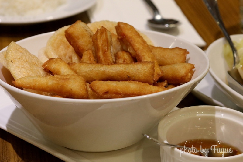 |台北內湖‧泰式| 新型態的酥脆泰式蝦餅《JOLLY 手工釀啤酒泰食餐廳 內湖店》喝酒聚會的好去處.捷運葫洲站 (附菜單)