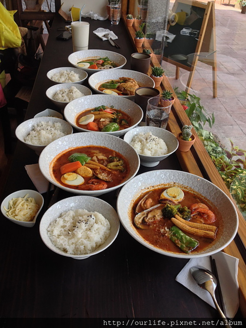 台中．用辣粉煮成的330元金好小咖哩海鮮湯飯@心湯咖哩專門店