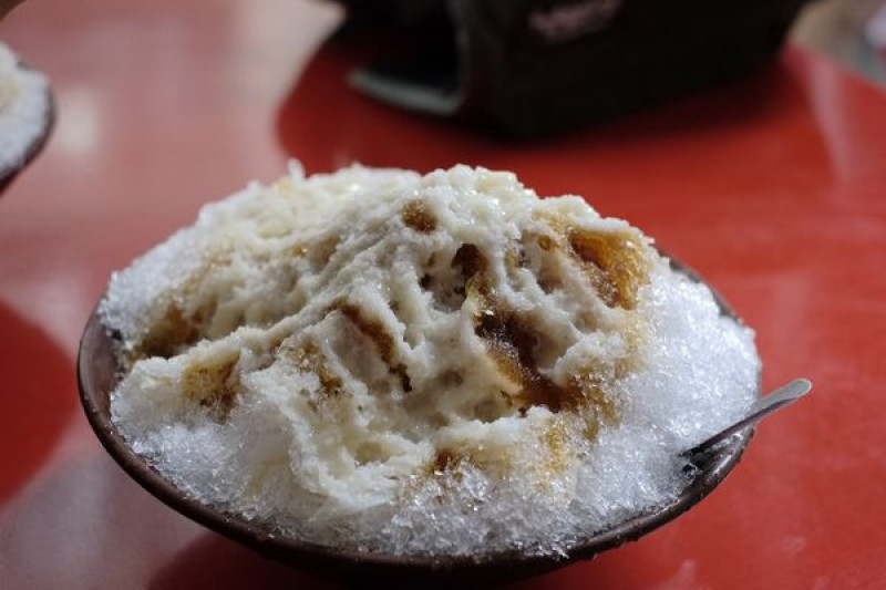 台北中正 建中黑砂糖剉冰 - 清涼消暑好去處，黑糖粉粿好吃