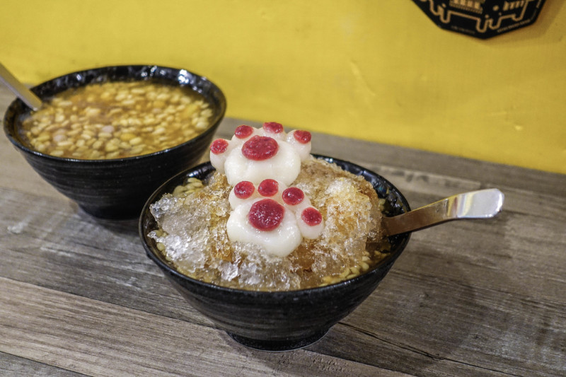 綠豆蒜啥米X魔王 台北中山區 來一碗充滿思念的綠豆蒜 想吃綠豆蒜不用在到車城吃 台北就有 超可愛貓掌湯圓好療癒 捷運松江南京站 內文有店家資訊