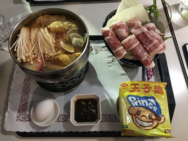 [基隆] 基隆中山區-夜景佳餚報表的大船入港咖啡