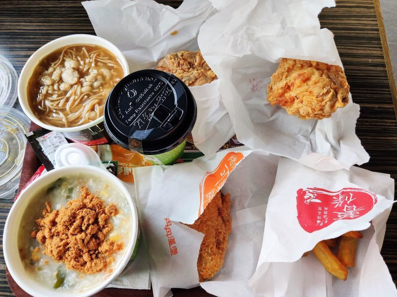 丹丹漢堡(大灣店)-台南永康/中西合璧速食南霸天 - 潔絲蜜愛生活