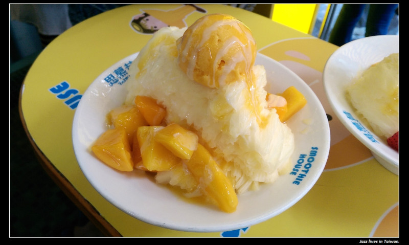 [思慕昔] 永康街上芒果雪花冰~ 國人, 港人, 歪國人, 人人愛吃~