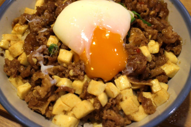 【台北市】捷運台電大樓站口味多樣化豐盛日式丼飯-牛洞食堂