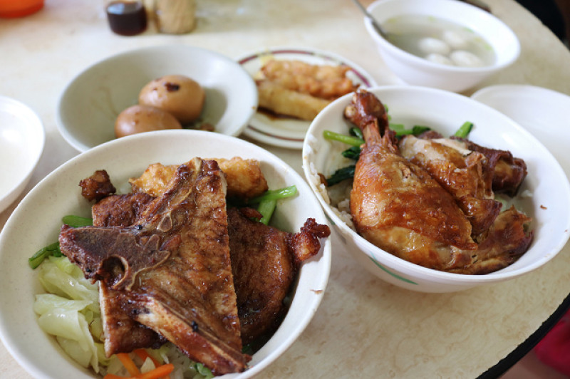 【台北美食】金仙魚丸(永樂市場)-迪化街美食．家鄉味小吃．蝦捲滷肉飯便當推薦