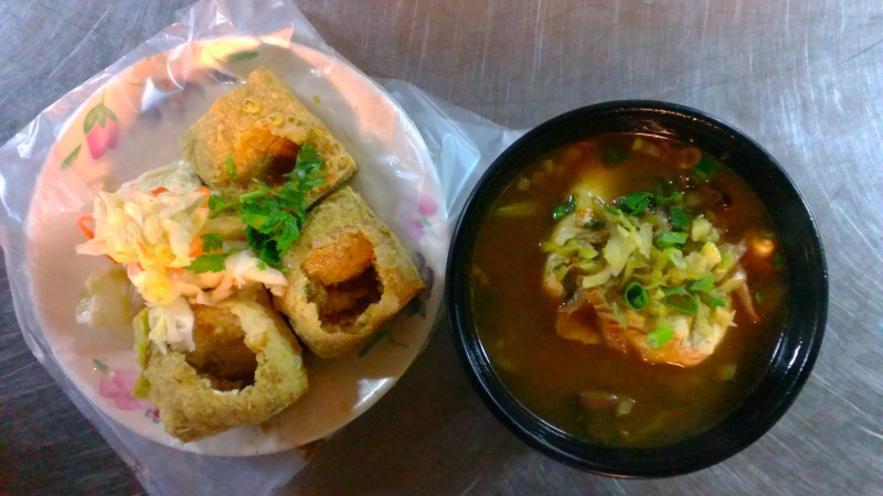 夜市新發現 - 超噴汁臭豆腐+Q嫩鴨血