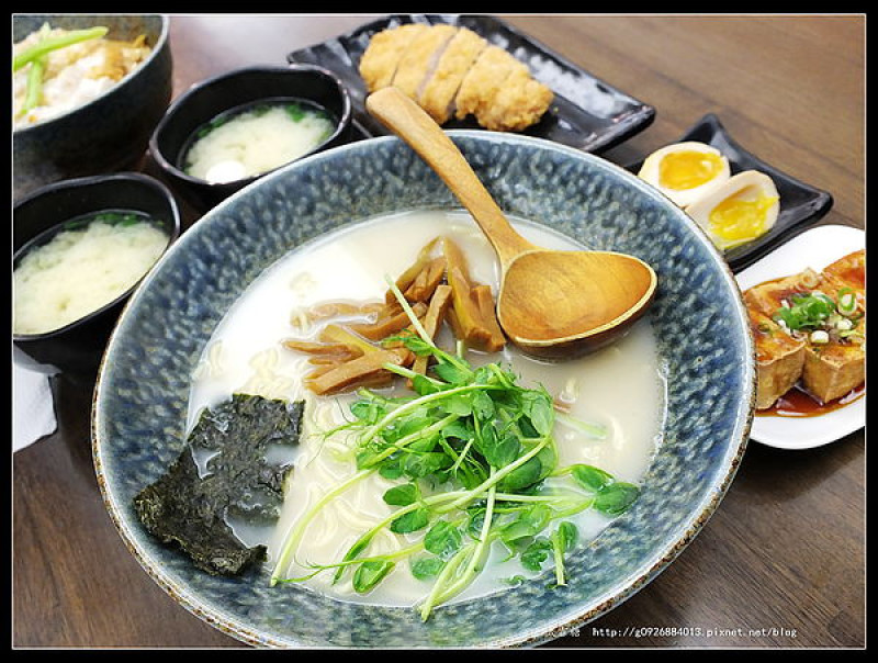 【台北市】「龍丼亭」日式拉麵丼飯專賣。平價美味的"蛋汁豬排丼"  